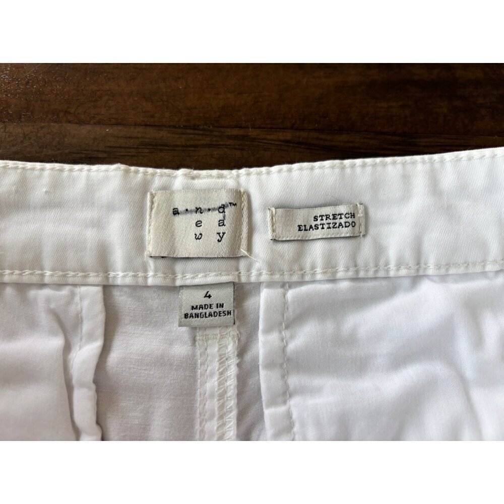 A New Day Women's White Stretch Shorts - Picture 3 of 5